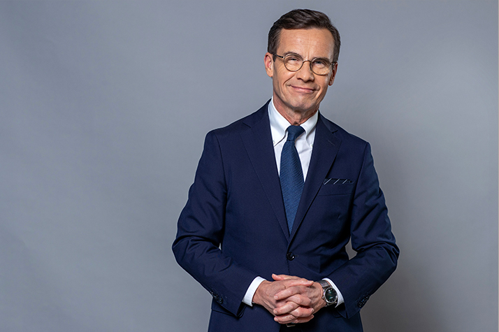 Ulf Kristersson i halvfigur.