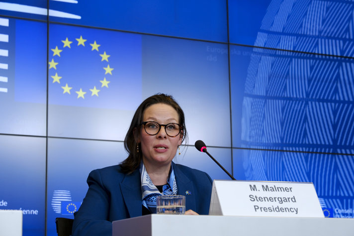 Maria Malmer Stenergard talar vid en presskonferens i Europeiska rådet.
