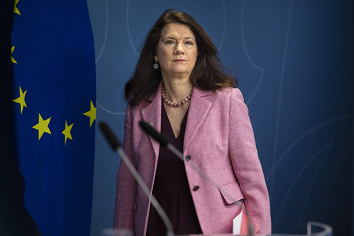 Ann Linde på pressträff