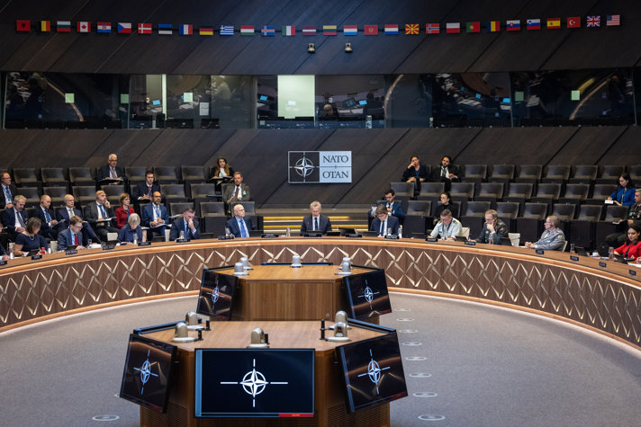 Bild från möteslokalen där mötet ägde rum vid Natos högkvarter i Bryssel.