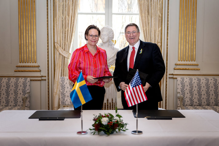 Utrikesminister Maria Malmer Stenergard och USA:s ambassadör till Sverige, Erik Ramanathan.
