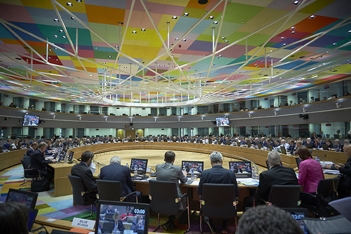 Full mötessal i Europabyggnaden i Bryssel