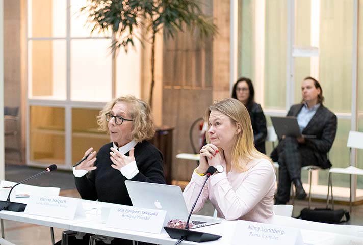 Representanter från civilsamhället. 