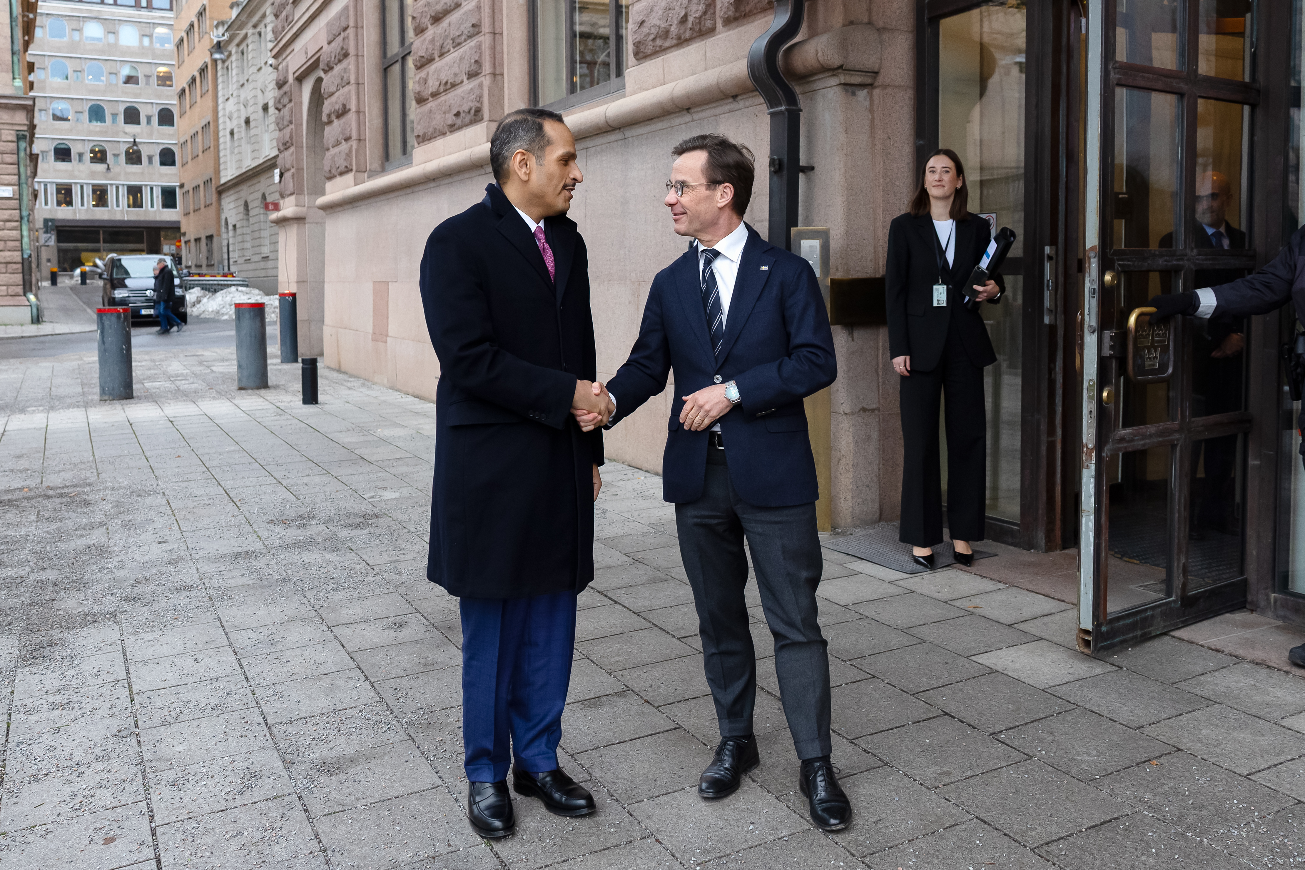 Statsminister Ulf Kristersson och Qatars premiärminister tillika utrikesminister Sheikh Mohammed Al-Thani.