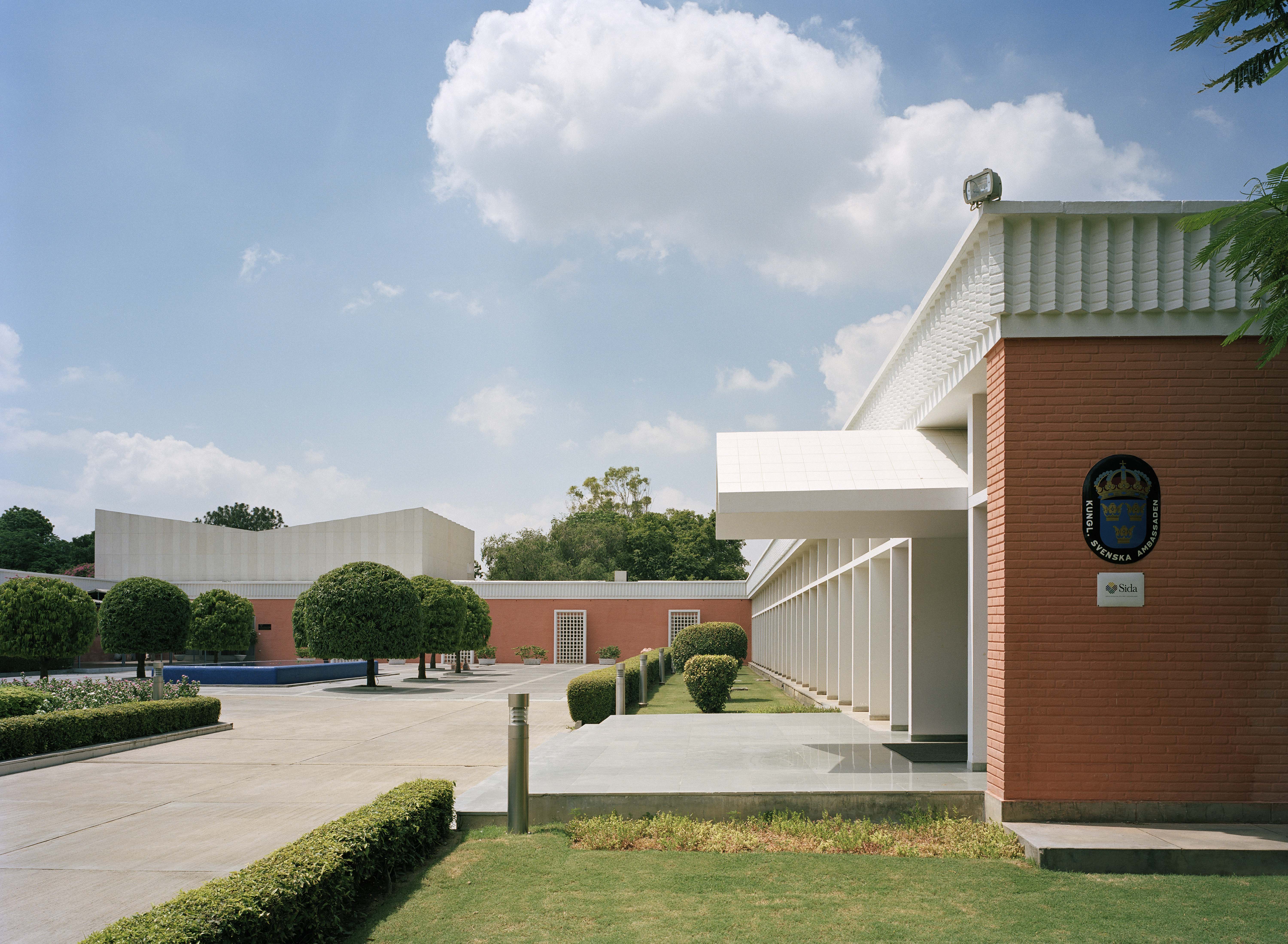 Sveriges ambassad i New Dehli. 