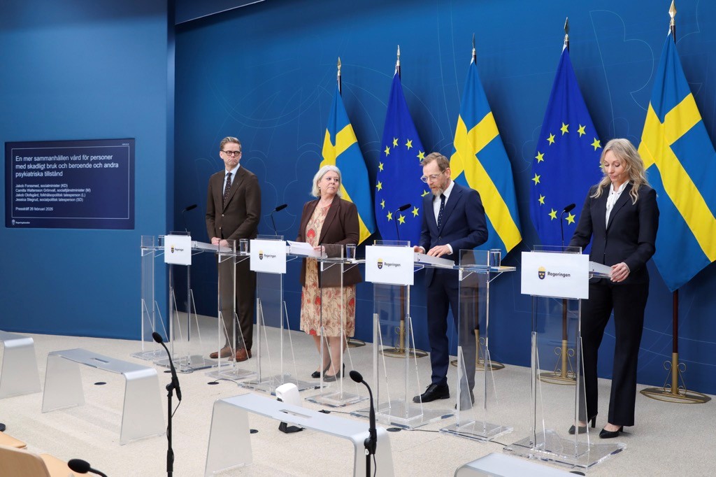 Pressträff Rosenbad med Jakob Olofsgård (L), socialtjänstminister Camilla Waltersson Grönvall, socialminister Jakob Forssmed och Jessica Stegrud (SD).