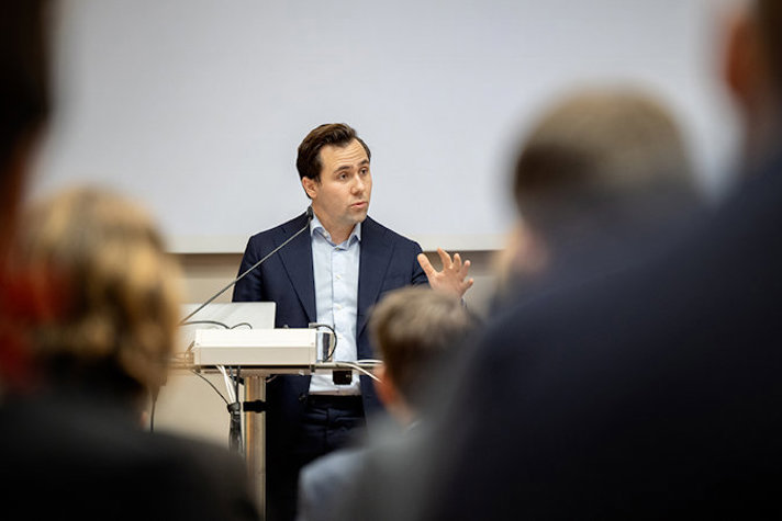 Bistånds- och utrikeshandelsminister Benjamin Dousa