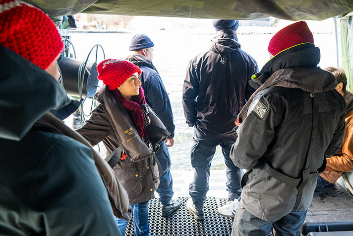 Kulturministern med flera på dykflotten