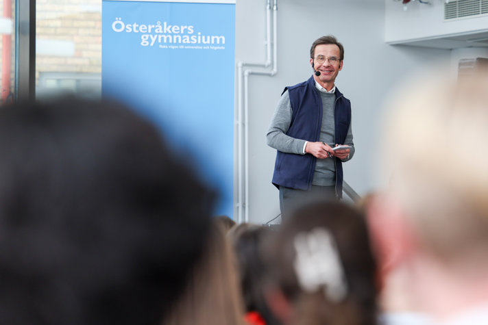 Statsminister Ulf Kristersson på Österåkers gymnasium