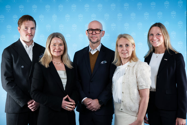 Gruppfoto på fem av de sex innovationsråden.