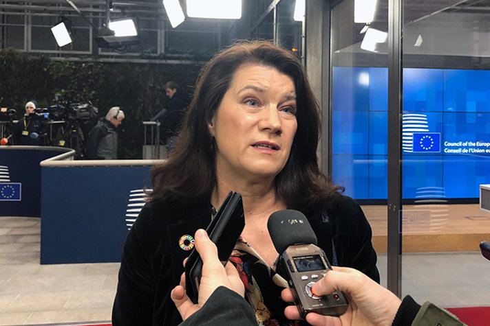 Utrikesminister Ann Linde intervjuas i VIP-entén till Europabyggnaden i Bryssel