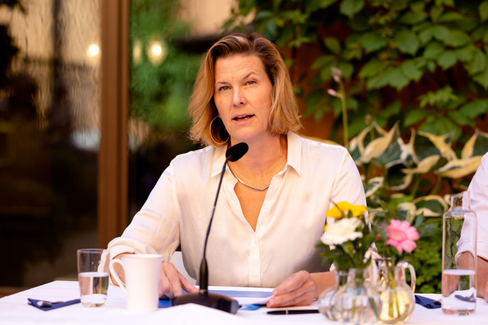 Jämställdhetsminister Nina Larsson under regeringens sommarfika den 16 juli.