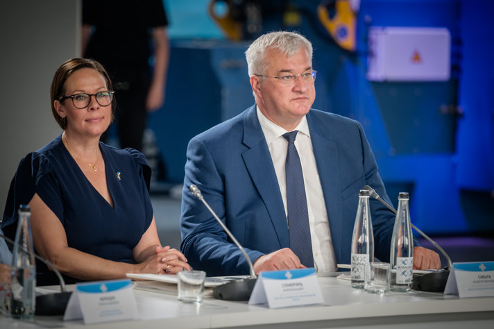 Maria Malmer Stenergard och Andrii Sybiha.