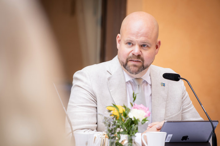 Landsbygdsminister Peter Kullgren under regeringens sommarfika den 23 juli.