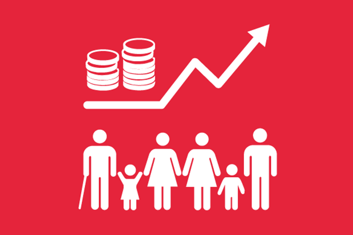 Röd bakgrund vita illustrationer, sex personer i olika åldrar som står tillsammans under två staplar mynt och en pil som pekar snett uppåt.