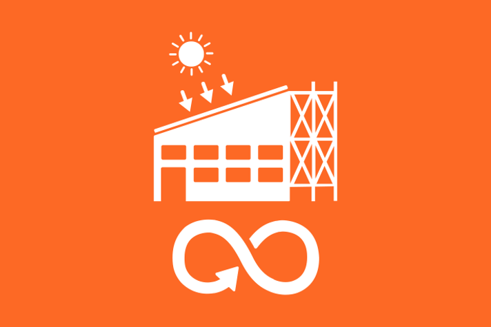 Orange bakgrund vita illustrationer, en sol skiner på en fabriksbyggnad med solpaneler på taket. Underst ett evighetstecken.