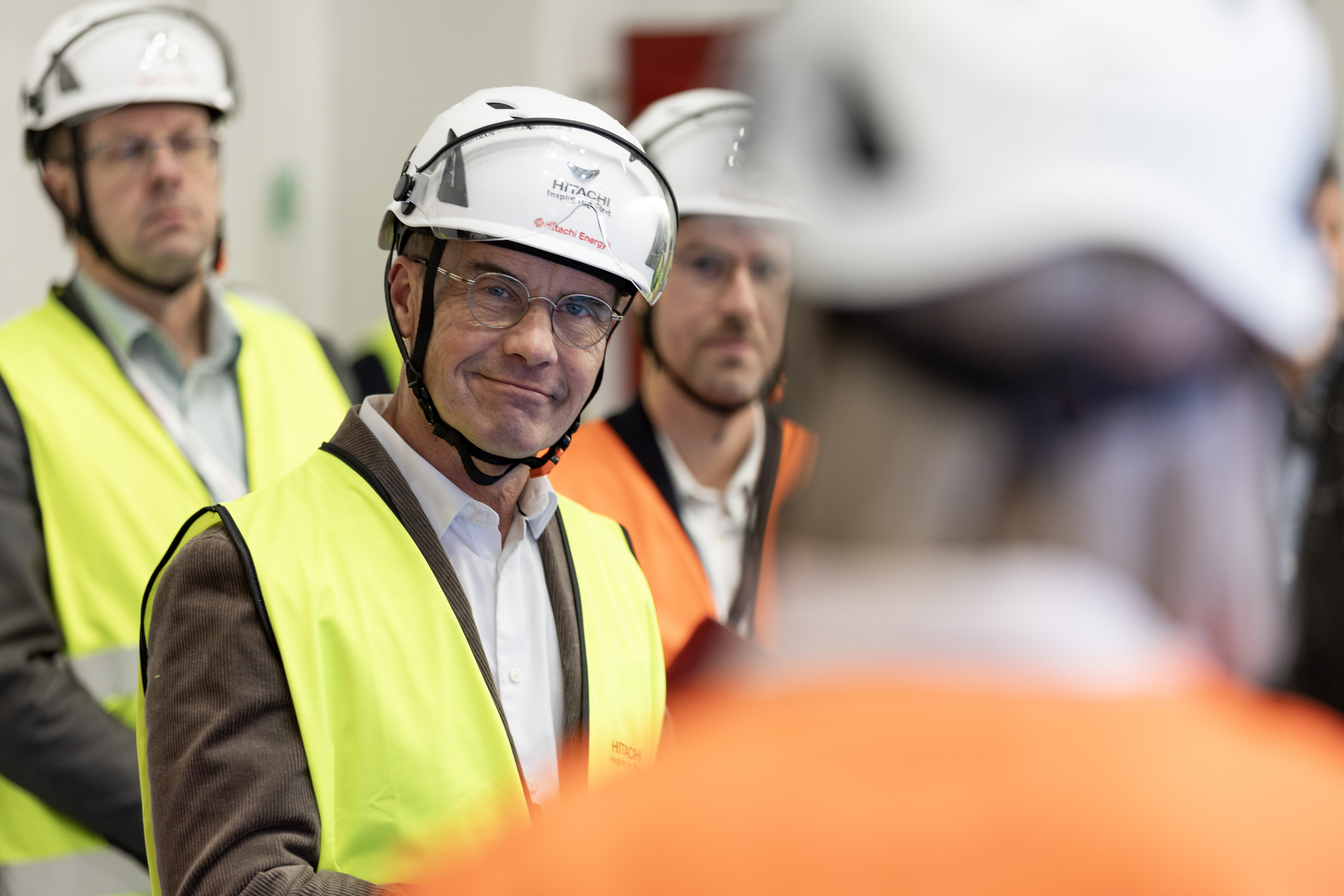 Statsminister Ulf Kristersson besökte Hitachis verksamhet i Ludvika.