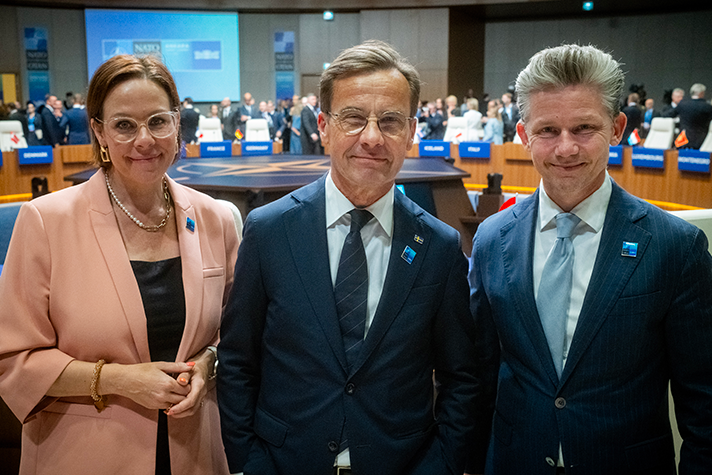 Utrikesminister Maria Malmer Stenergard, statsminister Ulf Kristersson och försvarsminister Pål Jonson under Natotoppmöte i Ankara.