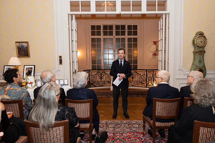 Statsminister Ulf Kristersson delade ut belöningsmedaljen Illis quorum meruere labores och regeringens utmärkelse Professors namn till 2025 års mottagare.