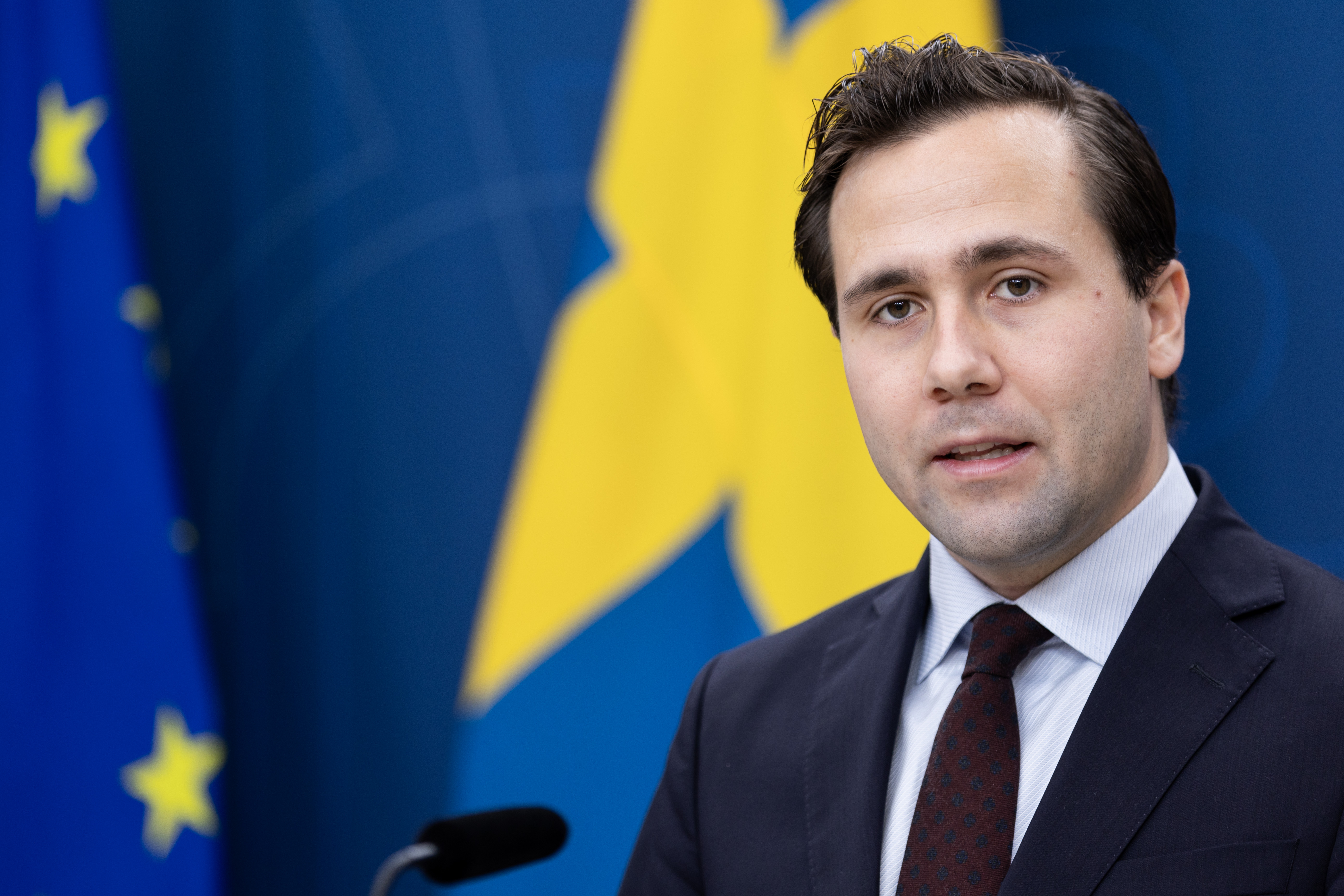 Benjamin Dousa på pressträff.